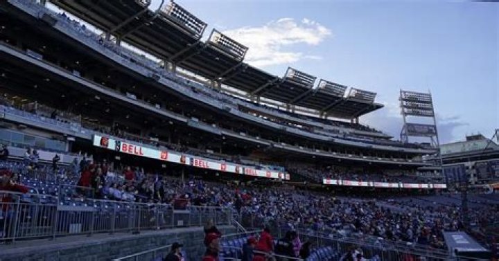 Lights out! Mets-Nationals delayed 14 minutes in the dark