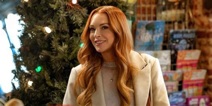 Lindsay Lohan's Character In 'Sick Note' Will Remind You Of Her Early Roles In The Best Way