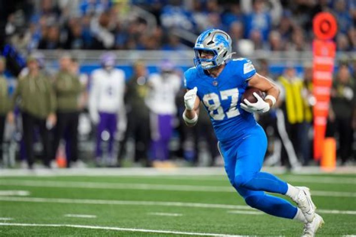 Lions select Hawkeyes’ Sam LaPorta with 34th overall pick