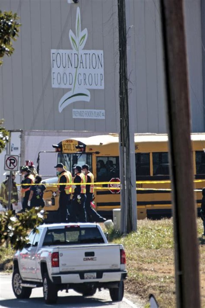 Liquid nitrogen leak at Georgia poultry plant kills 6
