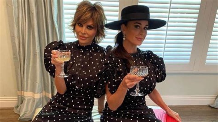 Lisa Rinna and Kyle Richards show off matching outfits, RHOBH stars claim twin moment was not planned