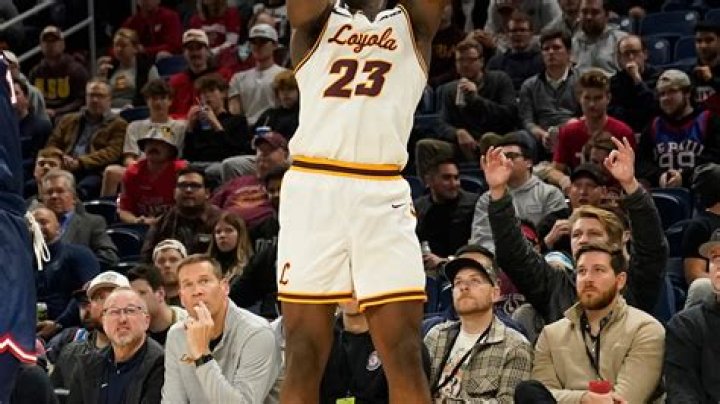 Loyola Chicago back to winning ways after struggling in a big way a year ago