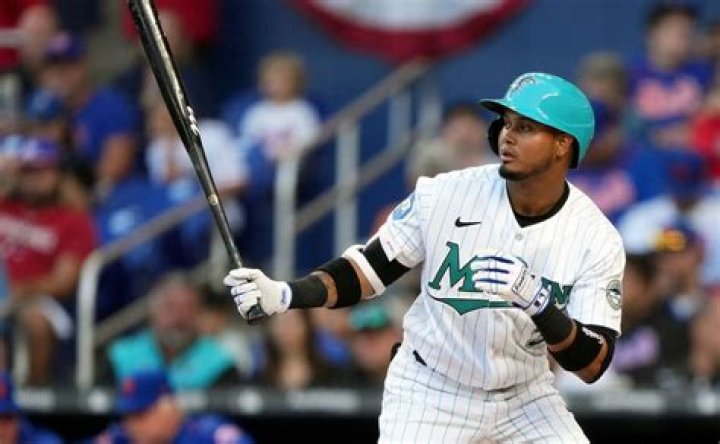 Luis Arraez [2023 Update]: Early Life, Career, Net Worth