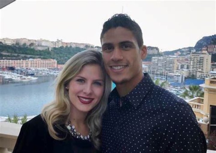 Luis Gerardo Méndez- Wiki, Age, Height, Net Worth, Girlfriend, Ethnicity