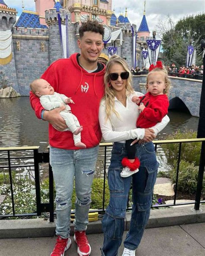 Luis Romo footballer, FIFA 22, height, wife, net worth