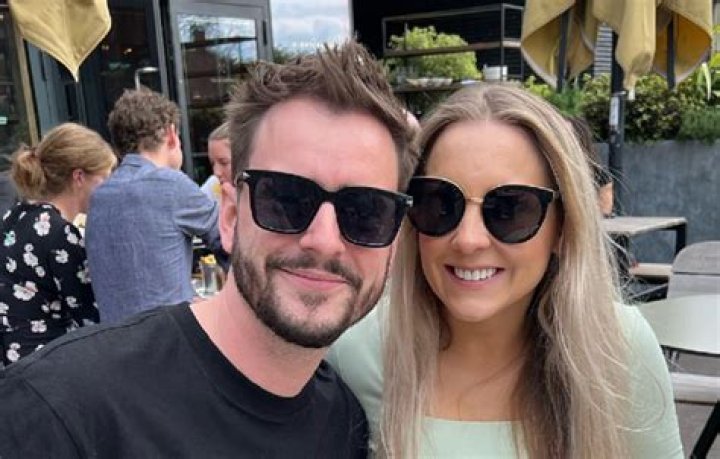 Luke Kempner Wikipedia, Wife, Love Island, Tour, Standup, Twitter, Sister