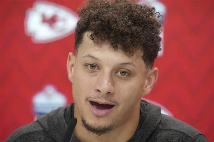 Mahomes has staggering production in 17-game playoff career