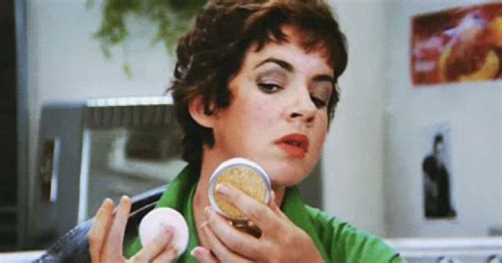 Makeup That Will Cover A Hickey & Leave You Newly Fresh Faced — PHOTOS