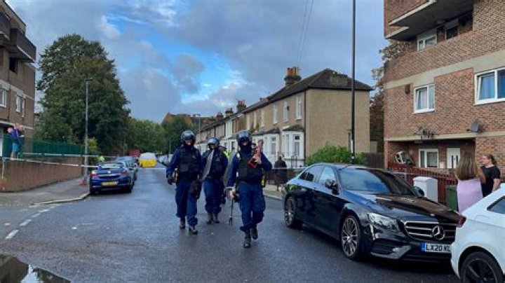 Man in his early 20s stabbed to death in Woolwich as Lawless London bloodshed rages on – The Sun