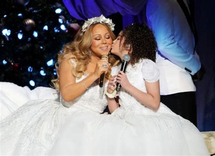 Mariah Carey’s Photo With Britney Spears Is The Throwback Of Your '90s Dreams