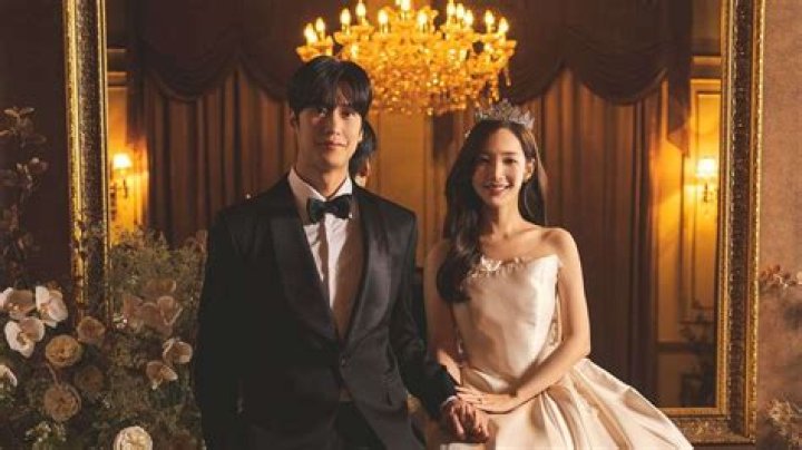 Marry My Husband Ep 7-8 Review: Park Min Young, Na In Woo's compelling chemistry hooks as revenge unfolds