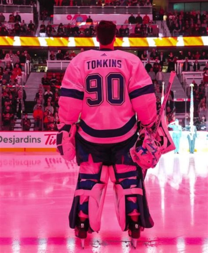 Matt Tomkins finally makes his NHL Debut as Goal after 11 years