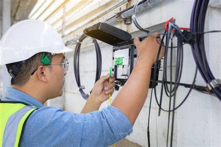 Metronet begins fiber-optic installation | OurQuadCities