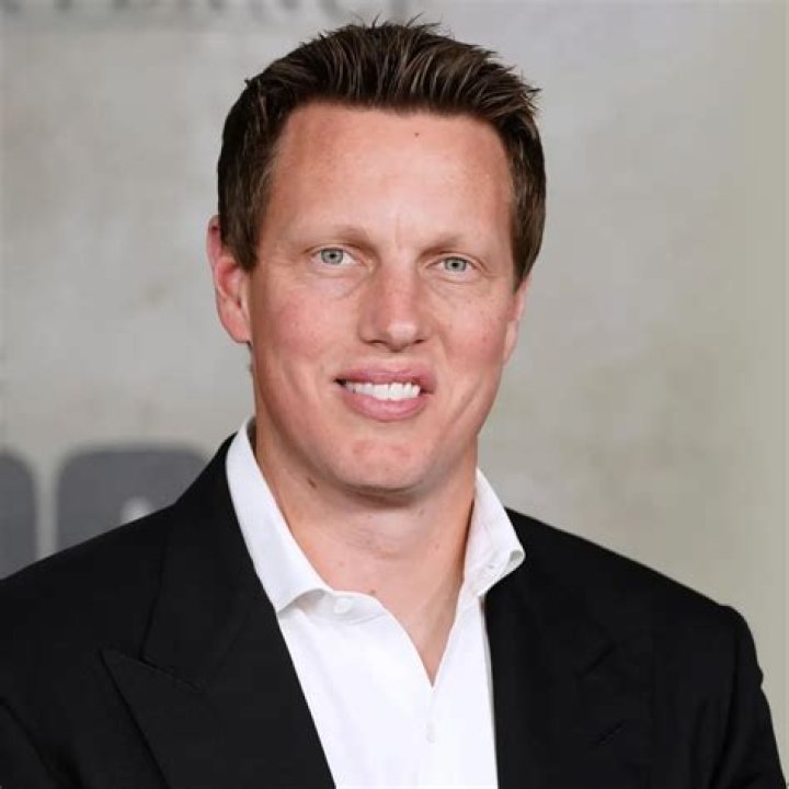 
Michael J Hall
Net Worth
