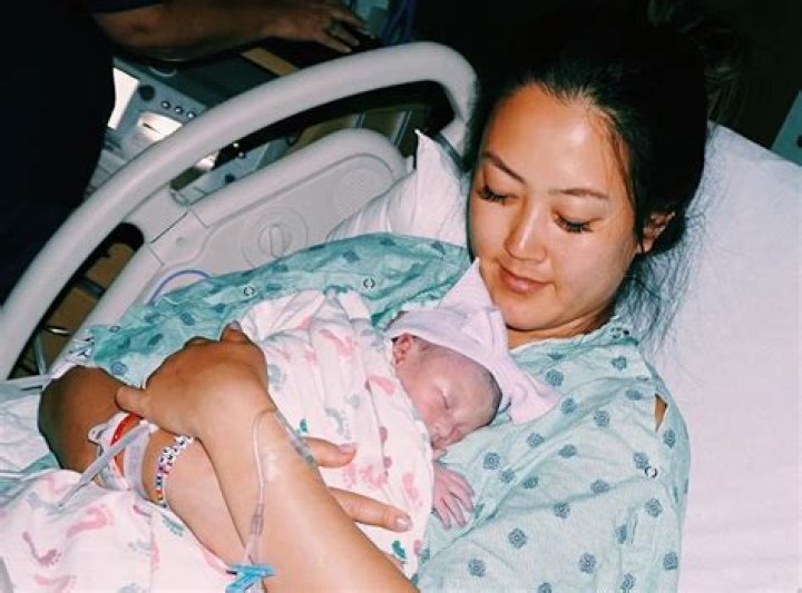 Michelle Wie West gives birth to a daughter