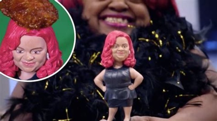 Minnie puts chicken wing on Ms. Juicy’s BOBBLEHEAD in Little Women: Atlanta fight