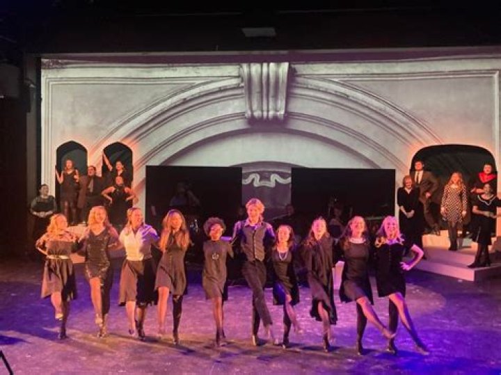 Musical ‘Nine’ shows off Augie girl power
