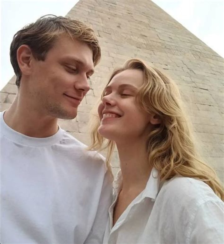 Naked Truth About Frida Gustavsson: About Divorce, Net Worth