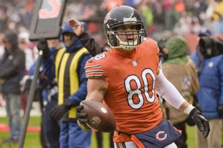 NFL tight end Jimmy Graham hospitalized after ‘medical episode,’ being stopped by police