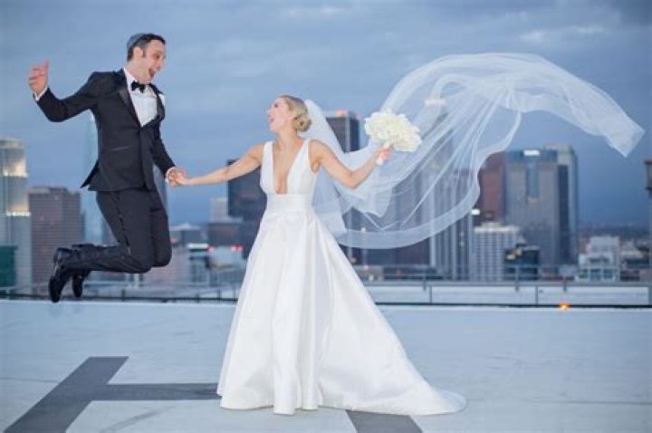 Noah Galuten: Iliza Shlesinger’s Wife Wiki/Bio, Net worth, Age and Blogging Career