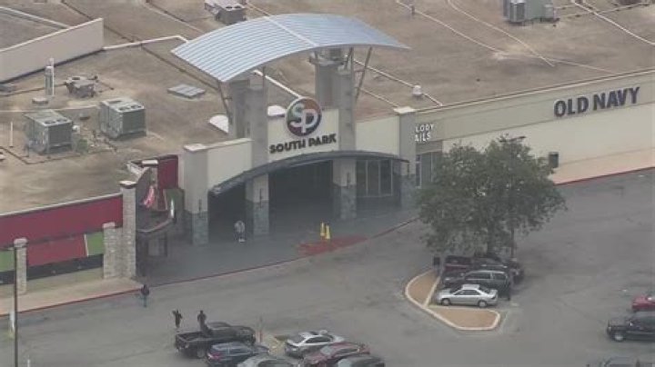 Oak Park Mall Shooting Today; Active Shooter Oak Park Mall