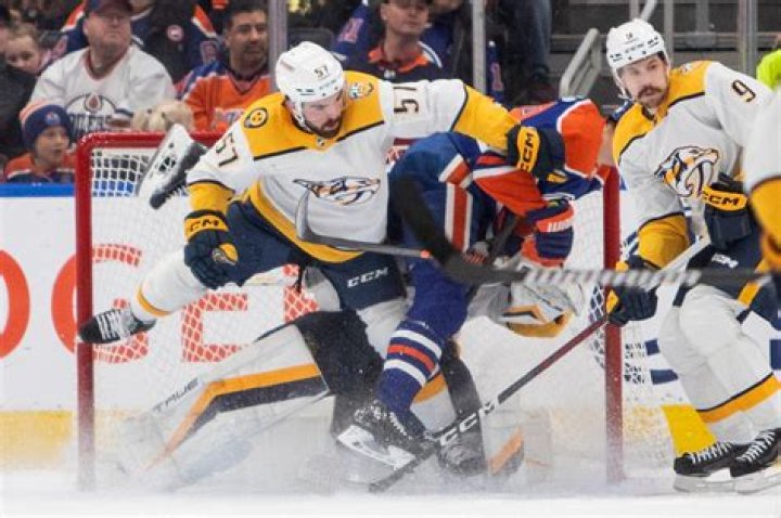 Oilers win 16th straight to move within one of tying NHL record, beating Predators 4-1