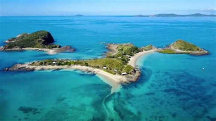 Paradise island made famous in XXXX beer ad goes up for sale - and there is a major plus to living there all year round