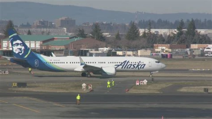 Passengers given cash for Alaska Airlines ordeal: How much?