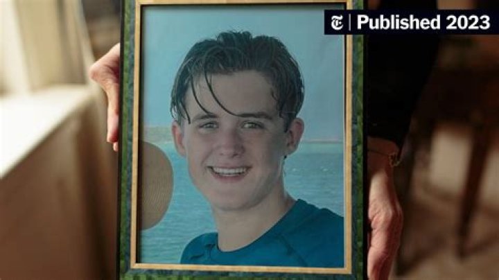 Perry Waddell passes away after suicide in Ottawa, IL: obituary