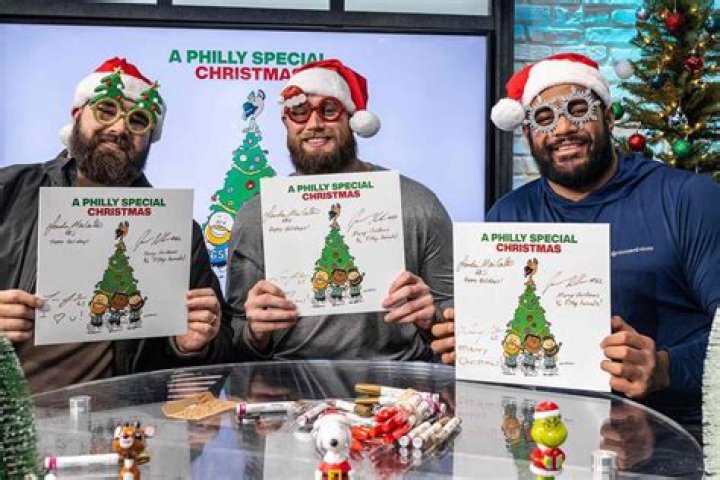 ‘Philly Special Christmas’ stars surprising Eagles