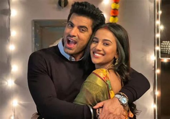 PIC: Baatein Kuch Ankahee Si's Mohit Malik shares PIC with Sayli Salunkhe after the show's wrap