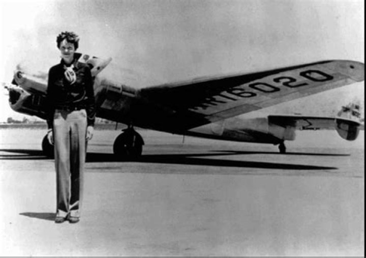 Pilot believes he found Amelia Earhart’s plane on the ocean floor