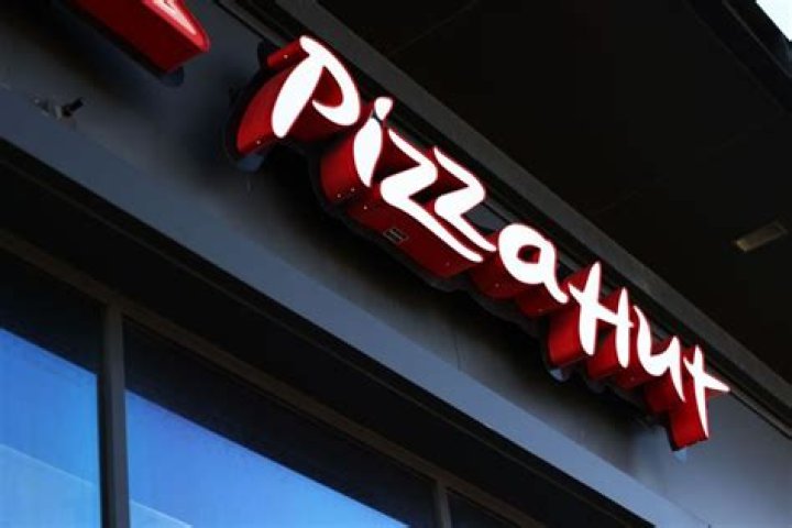 Pizza Hut faces boycotts after IDF soldier photo