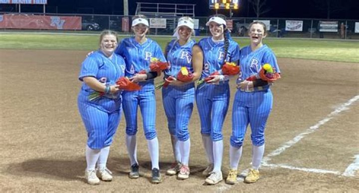 Pleasant Valley Softball wins 5-4 in State opener