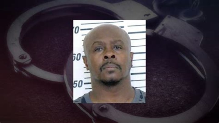 Police: Suspect faces gun charges after Bettendorf traffic stop
