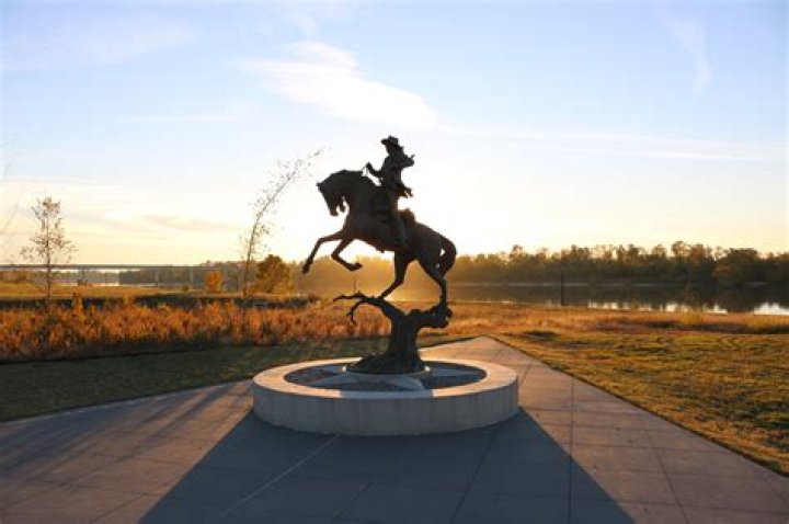 Putnam VP to become CEO of new U.S. Marshals Museum in Arkansas