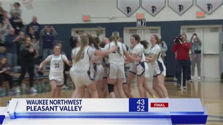 PV girls defeat Waukee Northwest 52-43, advance to state tournament