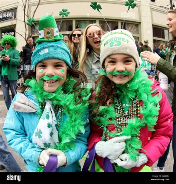 Quad Cities's bi-state St. Patrick Society Grand Parade XXXVI keeps Irish eyes smiling