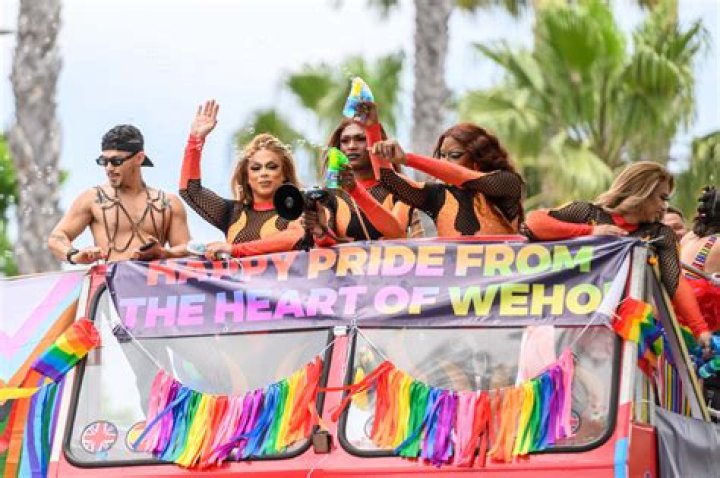 Queen Latifah Agrees To Headline Lesbian & Gay Pride Festival