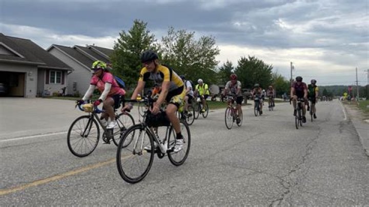 RAGBRAI looking volunteers to help greet visitors to Davenport