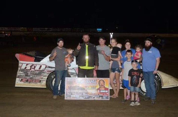 Randall speeds to East Moline checkers