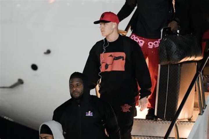 Ready to disappoint Taylor Swift, Brock Purdy goes overtime on Super Bowl opening night