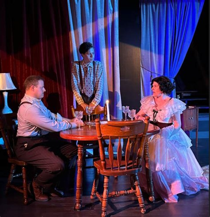 REVIEW: New Mockingbird ‘Menagerie’ is magical