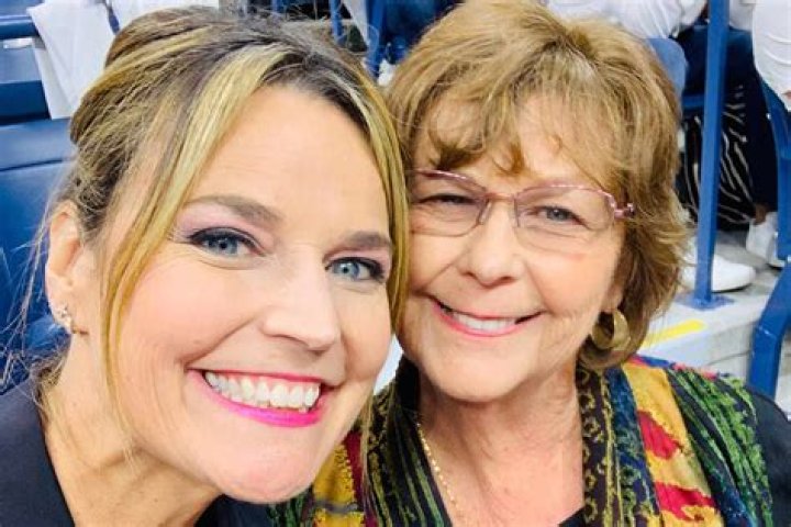 RHOLSC star Lisa Barlow stands by claims that she didn’t know Heather Gay in college