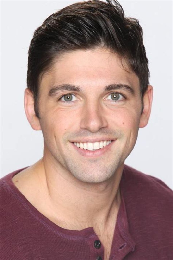 Robert Adamson (Actor) Wiki, Biography, Family, Facts, and many more