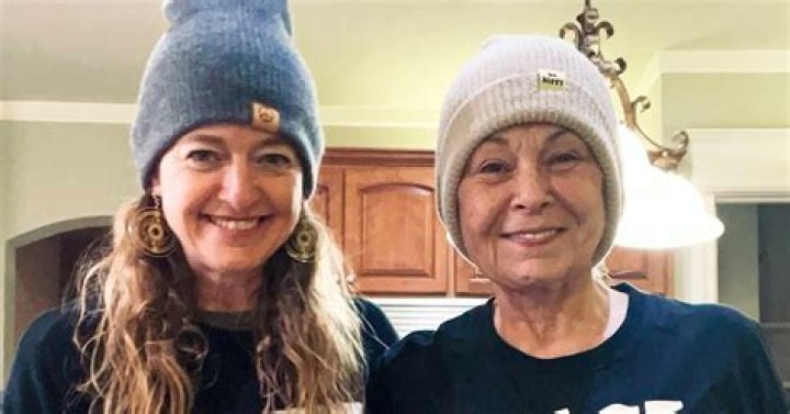 Roseanne Barr - Tweet, Children & Show
