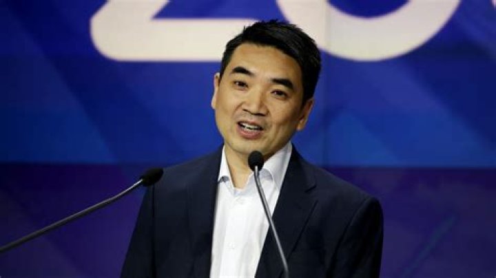 Roy Yuan Dad Eric Yuan Is A Chinese Billionaire