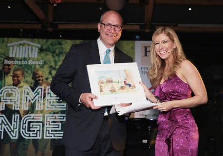 Sara Eisen (CNBC) Bio, Wiki, Age, Parents, Husband, Baby, Salary