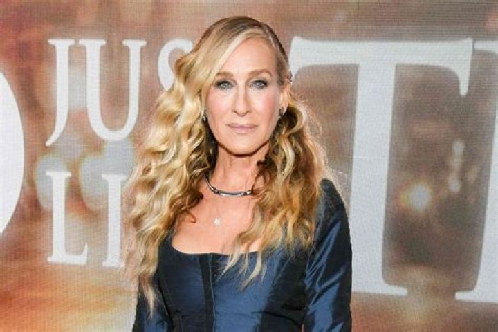 Sarah Jessica Parker Wore The Best Outfits In Season 6 Of 'Sex In The City' — So Here's How To Get The Looks