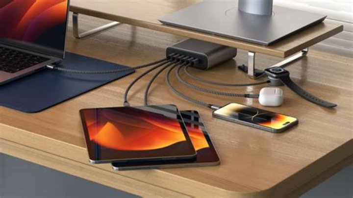 Satechi's New USB-C Charging Dock Can Power 6 Devices